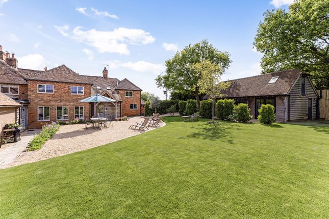 5 bedroom semi-detached house for sale