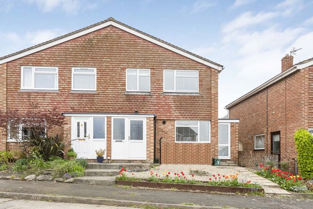 Field Gardens, Wantage, OX12 3 bed semi