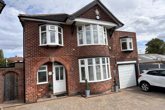 Carlton, Nottingham NG4 3 bed detached house for sale