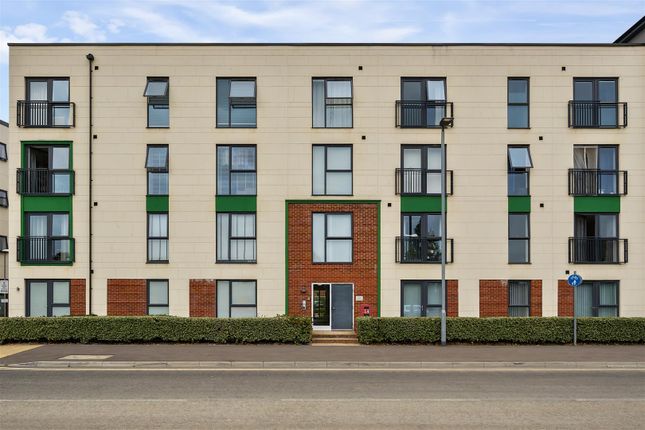 Foundry Lane, Chippenham 2 bed flat for sale