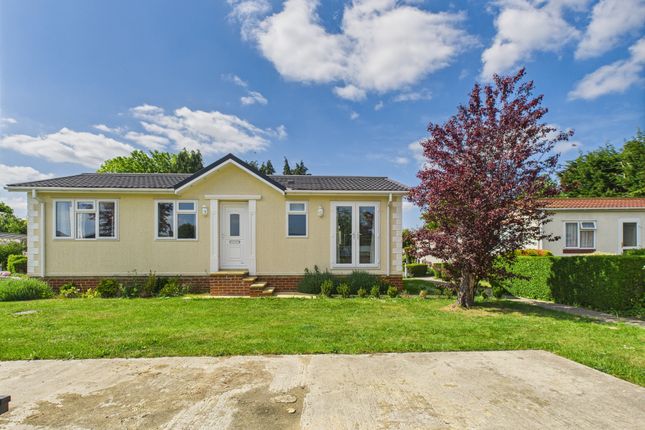 Denmead Park, Denmead PO7 2 bed mobile home for sale