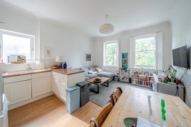 Trouville Road, London, SW4 2 bed maisonette for sale