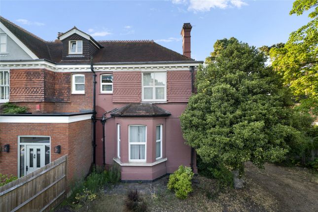 5 bedroom semi-detached house for sale