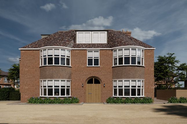Orwell Road, Suffolk IP11 2 bed ground floor flat for sale