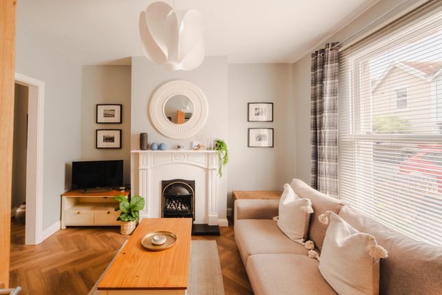 Totterdown, Bristol BS4 2 bed terraced house for sale