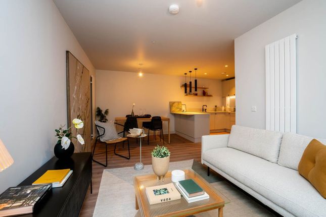 33 (Flat 5) Eyre Place, New Town 2 bed apartment for sale
