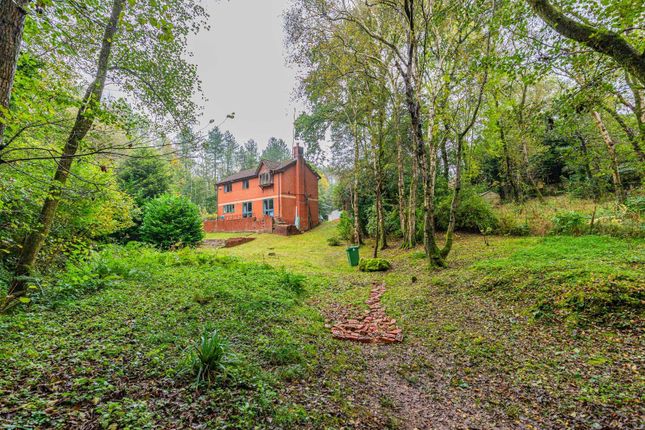 Churchill Close, Cardiff CF14 5 bed detached house for sale