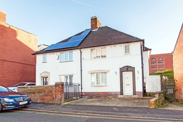 Park Road, Chesterfield, S40 3 bed semi