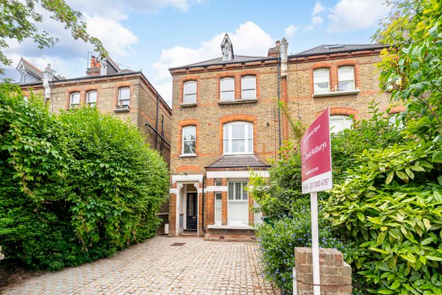 Tollington Park, Finsbury Park N4 2 bed apartment for sale