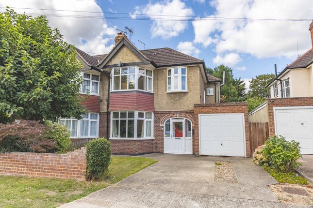 Montrose Avenue, Datchet SL3 3 bed semi