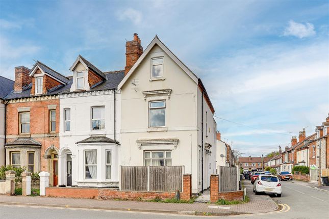 Queens Road, Beeston NG9 4 bed end of terrace house for sale