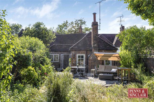 High Street, Wargrave 2 bed terraced house for sale