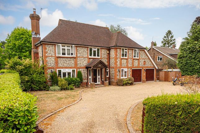 Forest Road, Leatherhead KT24 5 bed detached house for sale