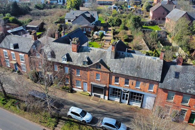 6 bedroom terraced house for sale