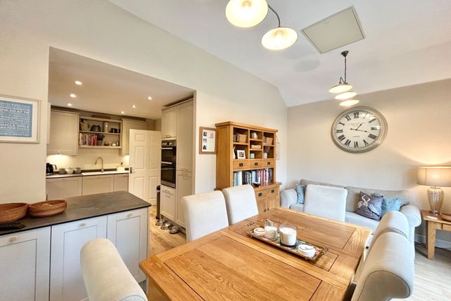 Lily Walk, Sittingbourne ME10 4 bed semi