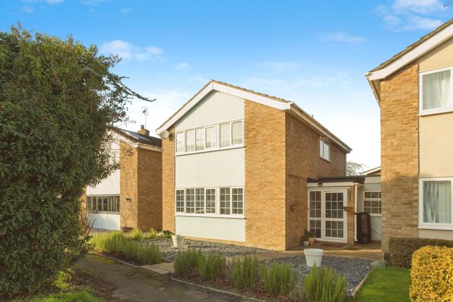 4 bedroom link detached house for sale