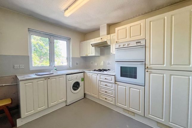 Highbury Court, Neath, SA11 1TX 2 bed apartment for sale