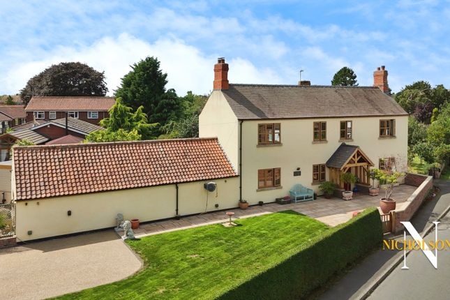 5 bedroom semi-detached house for sale