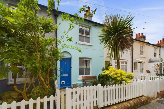 Frederick Gardens, Brighton 2 bed cottage for sale