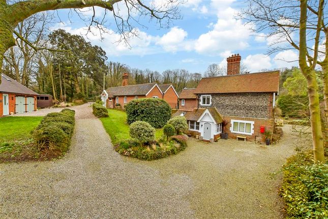 5 bed detached house