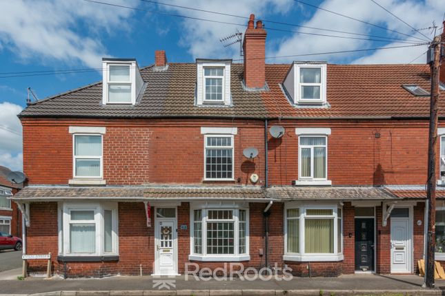 Bentley, South Yorkshire DN5 3 bed terraced house for sale