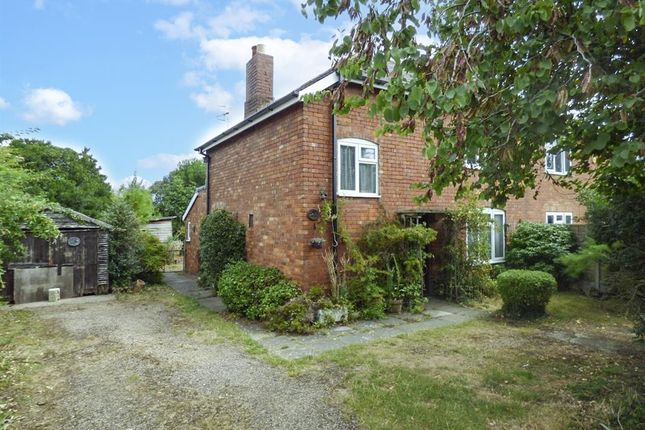 14 Marlbank Road, Welland, Malvern... 3 bed semi