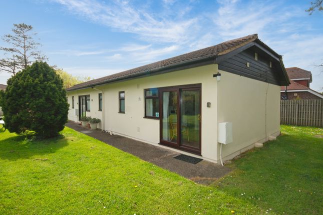 2 bedroom terraced bungalow for sale