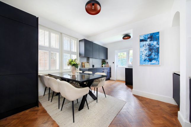 Aristotle Road, Clapham 2 bed flat for sale