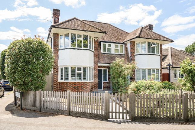 Mayfield Road, Hersham, Surrey, KT12 3 bed semi
