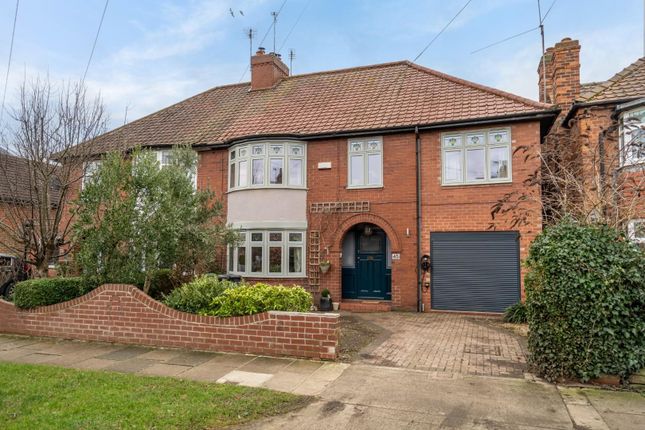 5 bedroom semi-detached house for sale