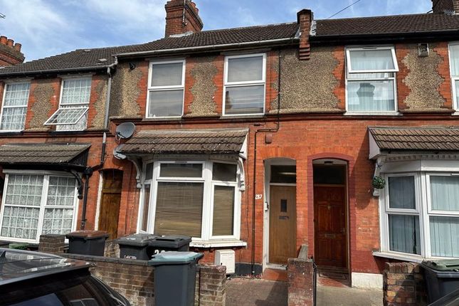 High Town Road, Luton 2 bed flat for sale