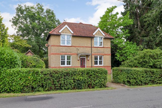 Nuthurst Road, Monks Gate 3 bed detached house for sale