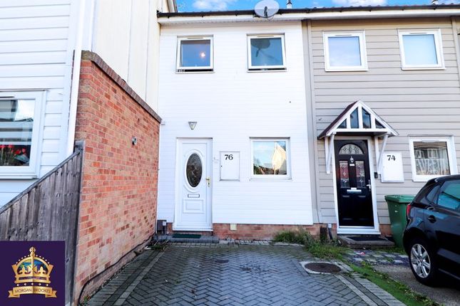 Voysey Gardens, Basildon 2 bed terraced house for sale