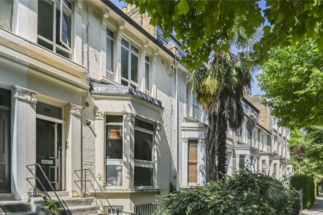 Barclay Road, London, SW6 2 bed apartment for sale