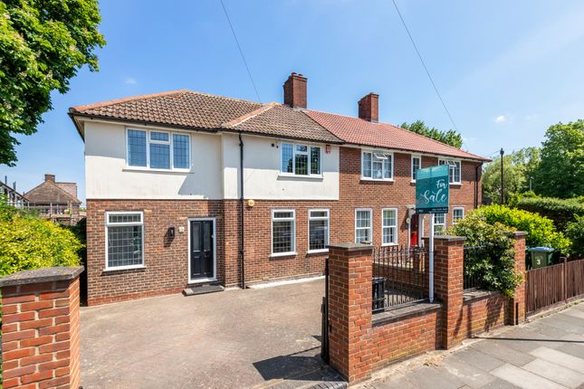 Stonefield Way, Charlton, London, SE7 4 bed end of terrace house for sale