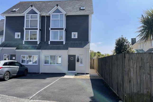 Pentre Nicklaus Village, Llanelli 4 bed semi
