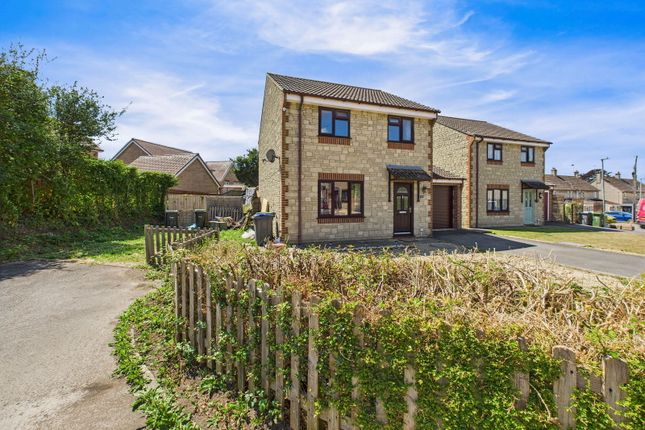 The Kilns, Calne SN11 3 bed detached house for sale
