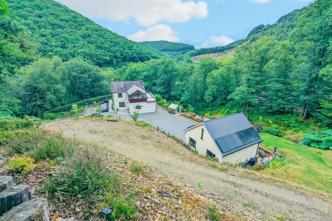 Cynwyl Road, Carmarthen... 3 bed detached house for sale