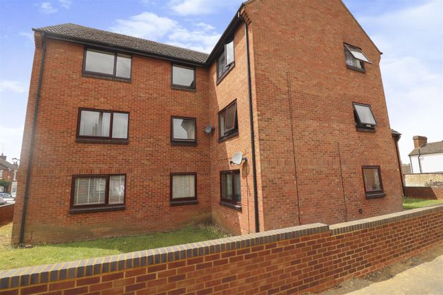 Grove Road, Rushden NN10 1 bed apartment for sale