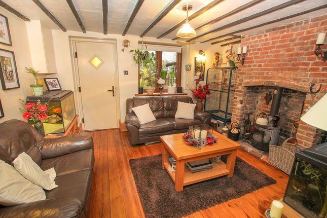 2 bedroom semi-detached house for sale