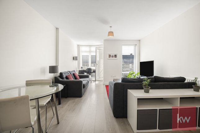 Kestrel Court, Heron Way, Maidenhead... 2 bed apartment for sale