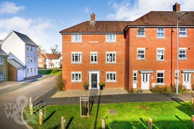 Snowdrop Street, Wymondham, Norwich 5 bed townhouse for sale