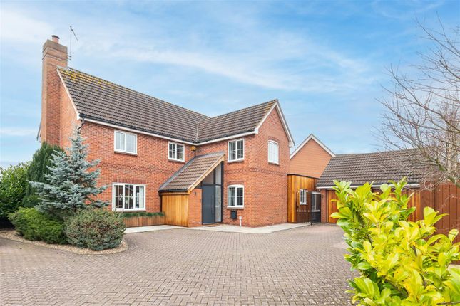 Pebworth Drive, Hatton Park, Warwick 5 bed detached house for sale