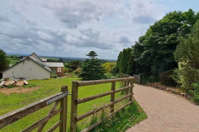 4 bed detached house