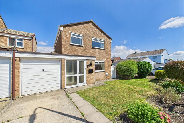 3 bed link detached house