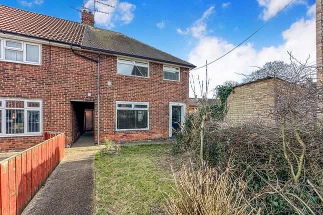 Dunmow Close, Hull HU8 3 bed end of terrace house for sale