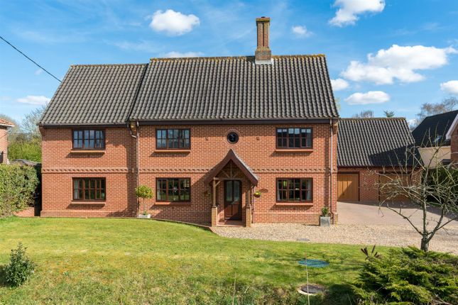 6 bedroom detached house for sale