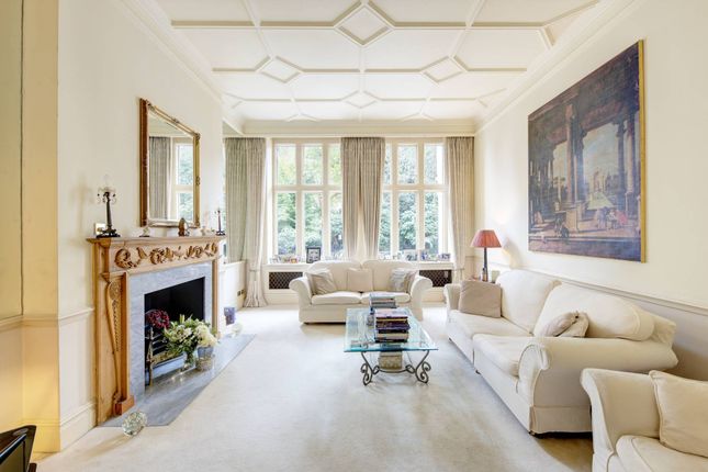Lennox Gardens, London SW1X 3 bed flat for sale
