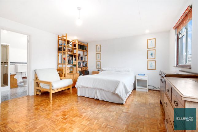 Arden Road, Finchley, London, N3 5 bed semi