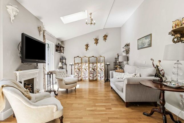 Devonshire Passage, London W4 1 bed flat for sale